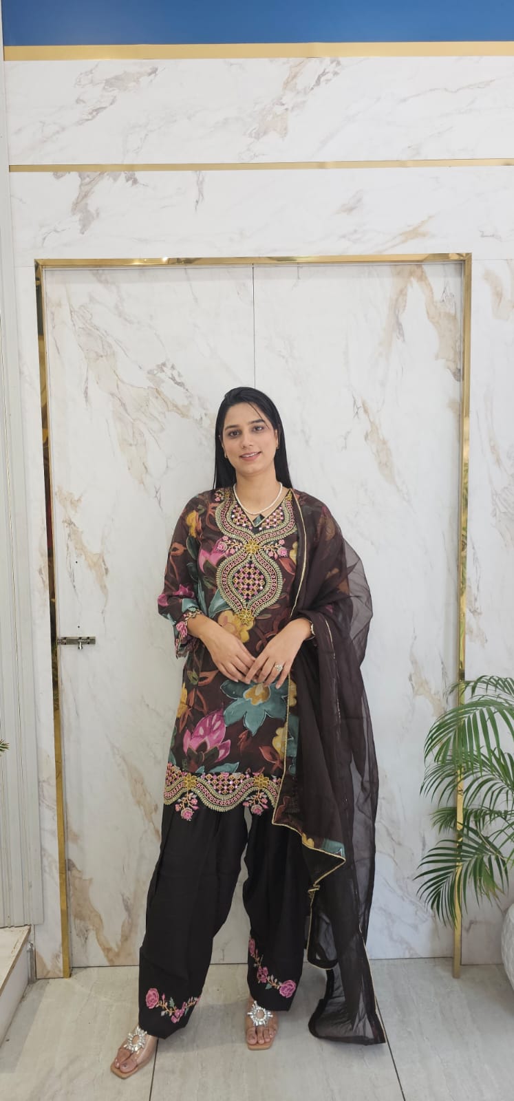 **Crape Fabric** Perfect Design . Item code - 1300G