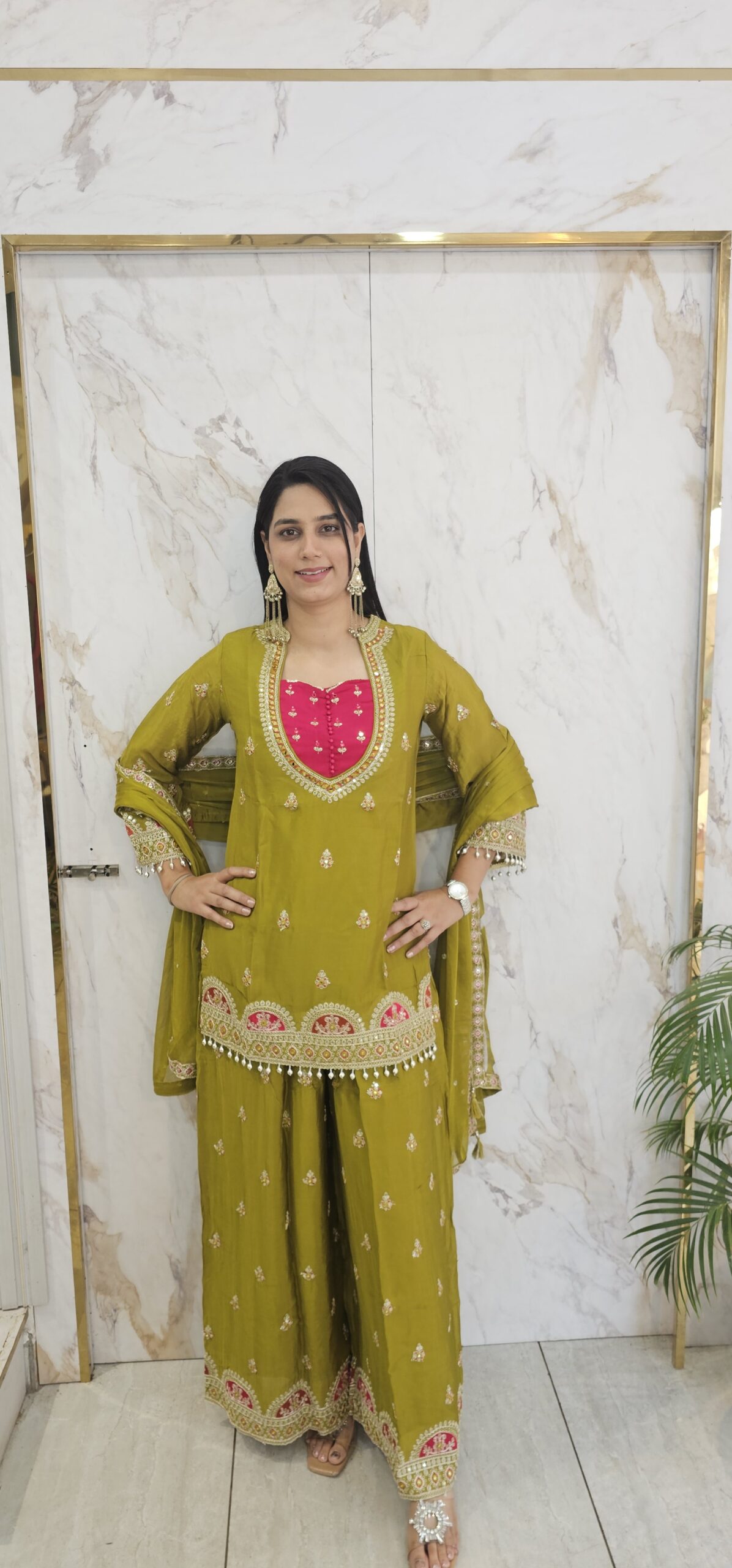 elegant Partywear suit Item code : 5300 GB - Image 2