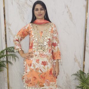 Beautiful farshi suit Item code : 3286SA