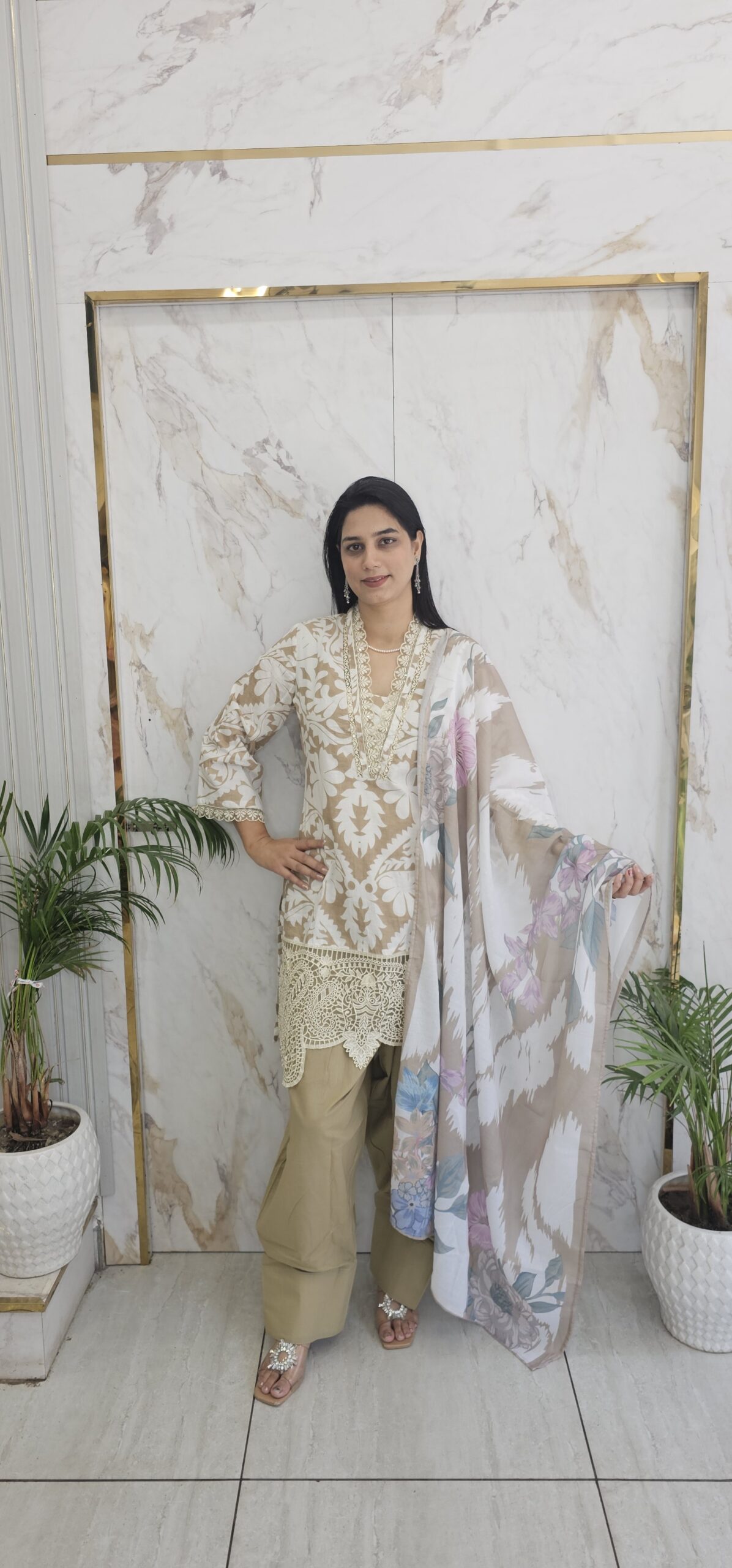 Farshi Suit item code : 11275 GB - Image 3