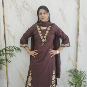 Beautiful Straight Suit, Item code : 3268