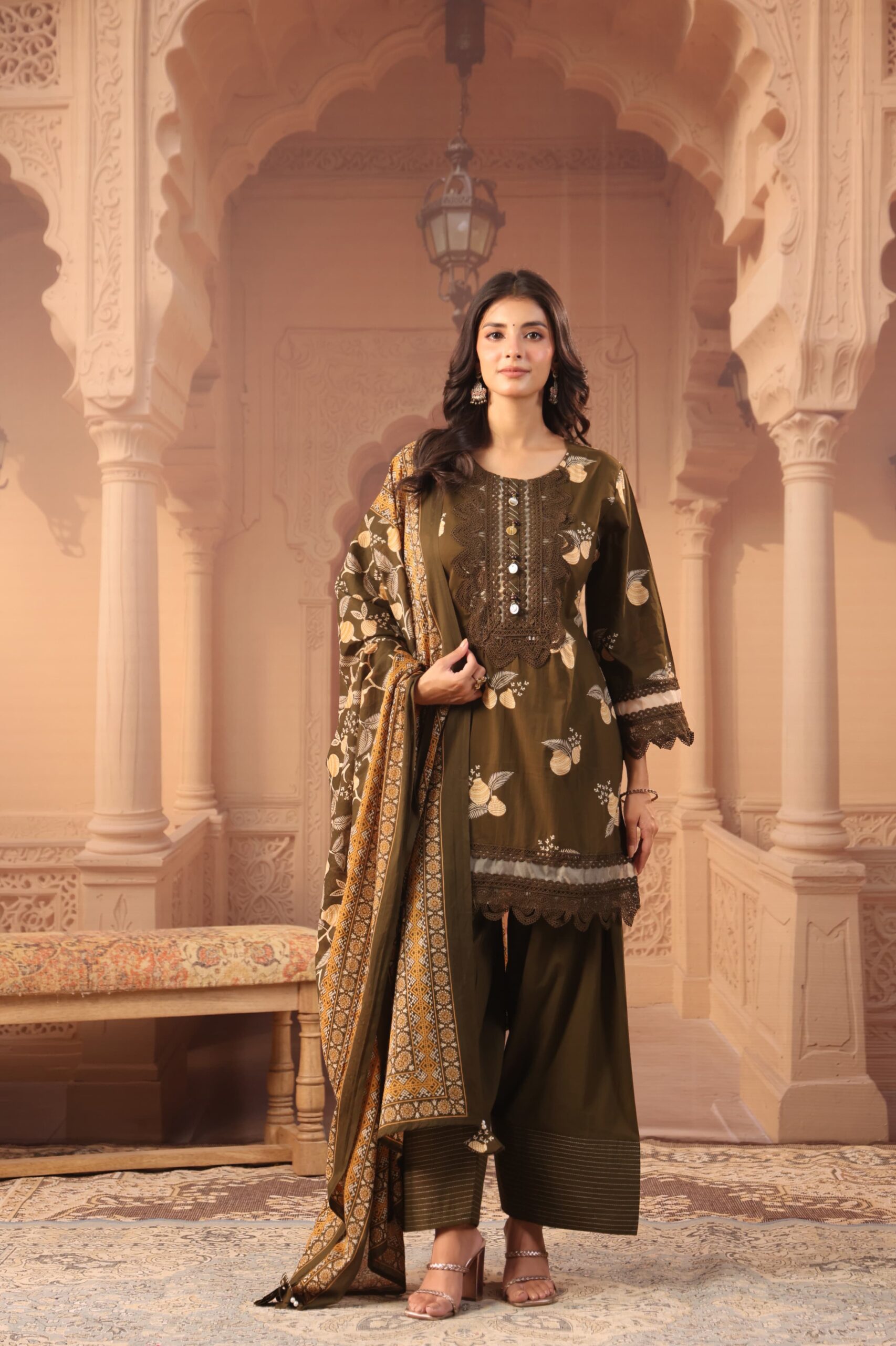 Farshi Designer suit Item Code :1309GB