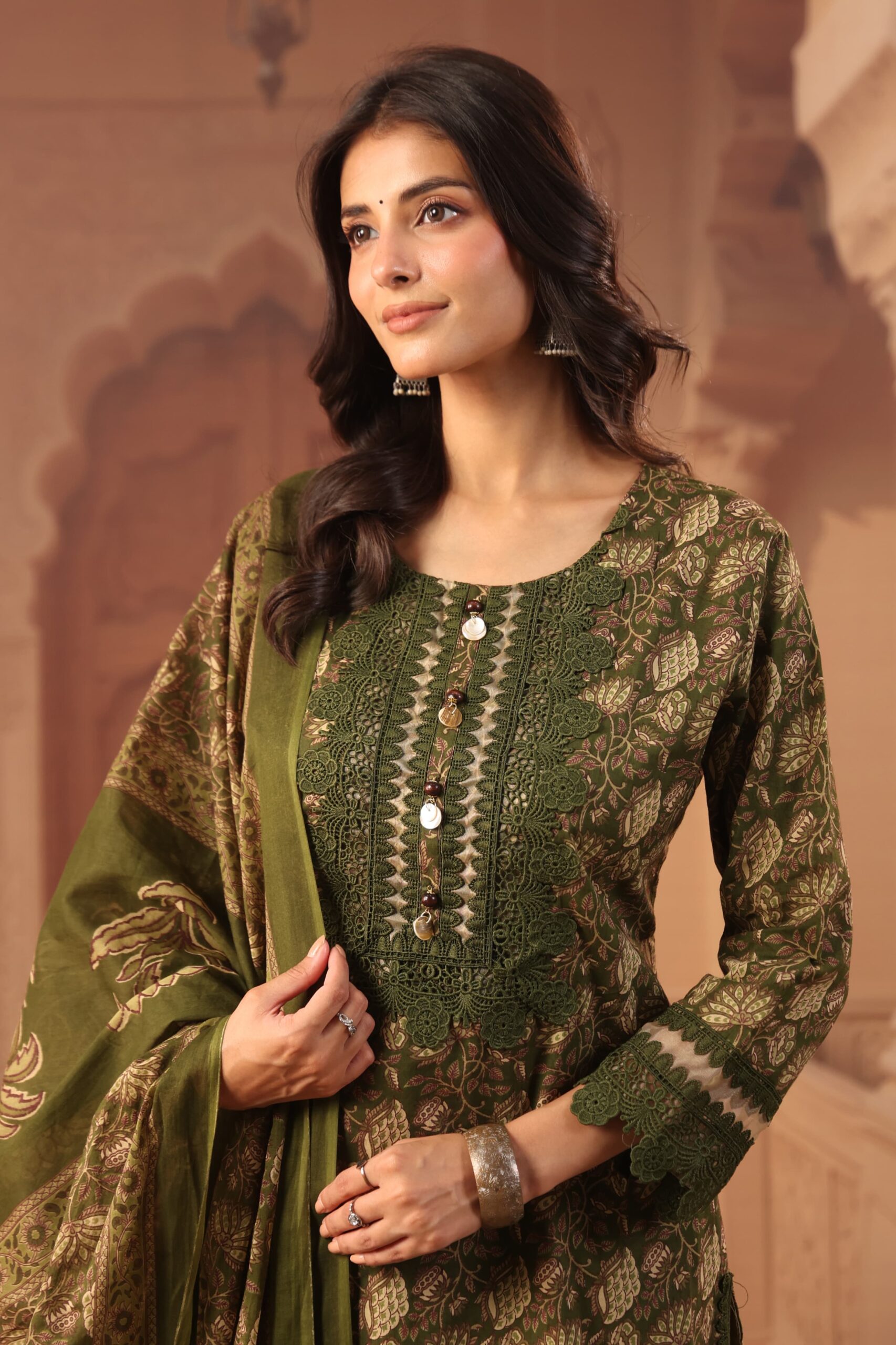 Farshi Designer suit Item Code :1309GB - Image 2